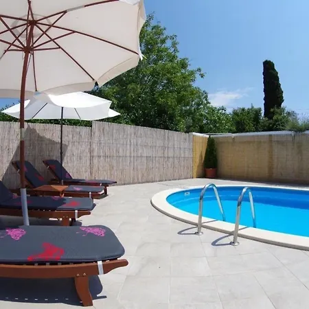In Mit Privatem Pool Vodnjan